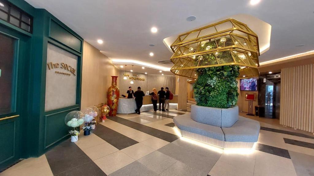 New Hollywood Hotel Pekanbaru Zewnętrze zdjęcie
