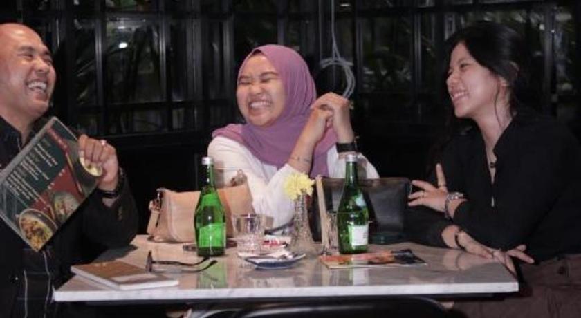 New Hollywood Hotel Pekanbaru Zewnętrze zdjęcie