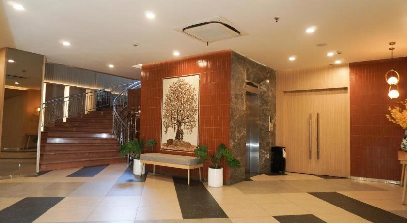 New Hollywood Hotel Pekanbaru Zewnętrze zdjęcie
