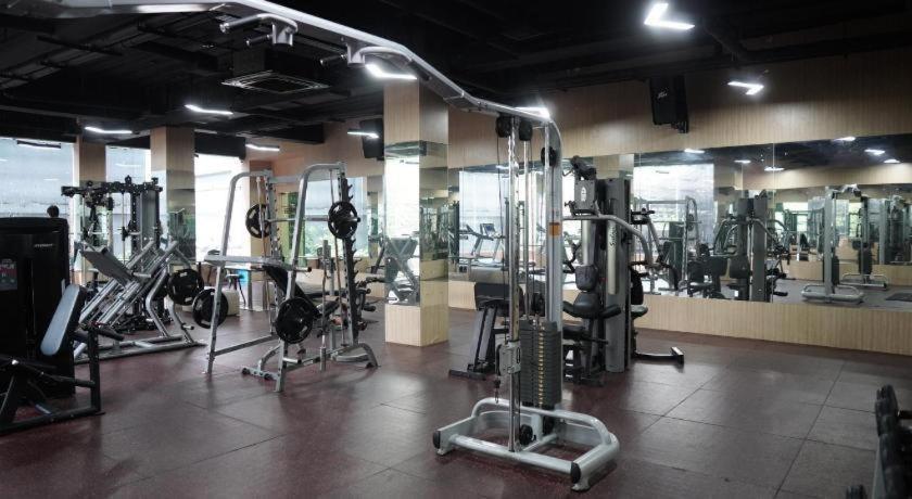 New Hollywood Hotel Pekanbaru Zewnętrze zdjęcie